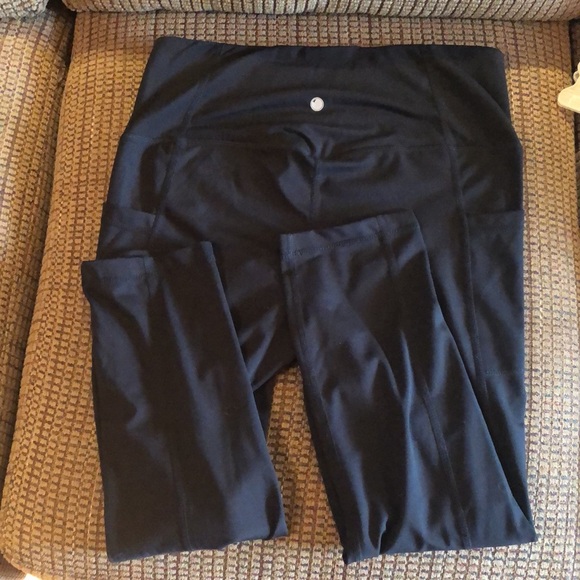 Yogalicious Lux Black Leggings - Picture 3 of 4